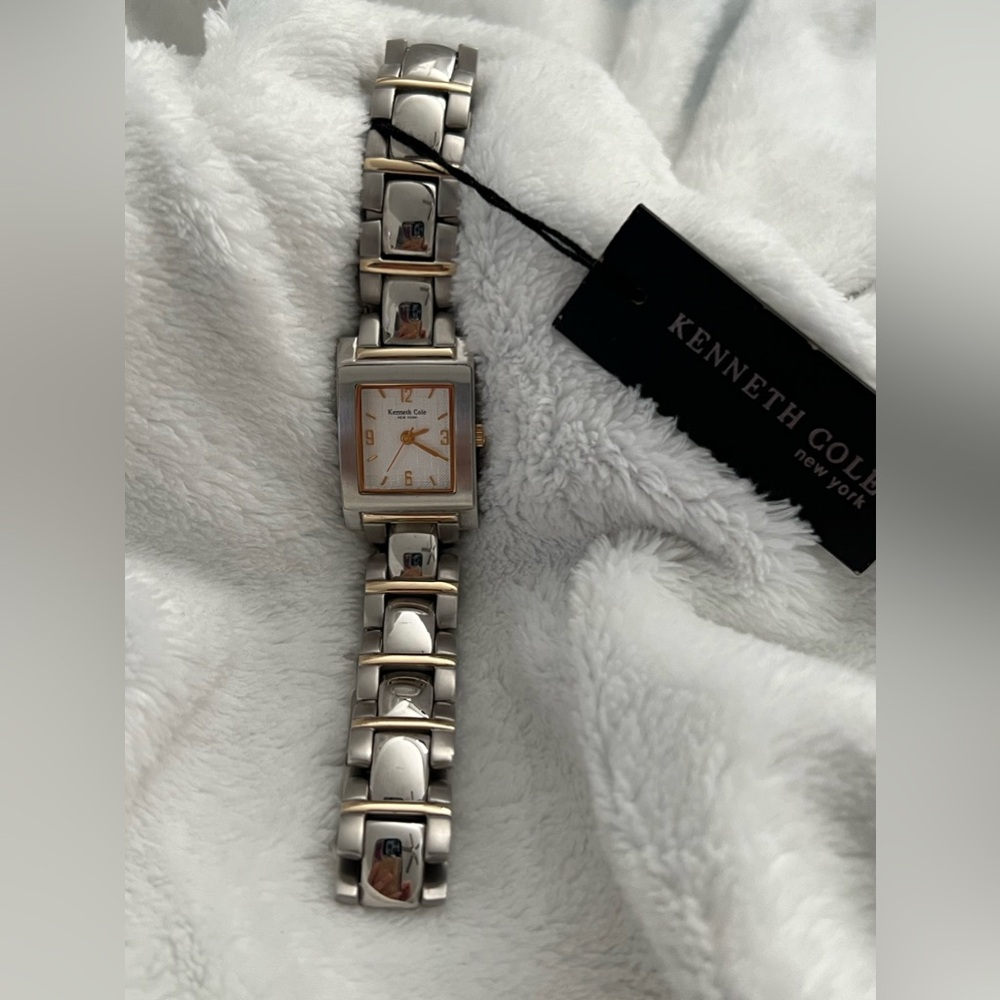 NWT Authentic Vintage Kenneth Cole 2-Tone Stainless Steel Bracelet Watch KC4300 - Picture 14 of 15